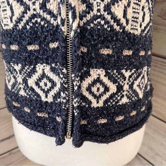 Vintage Navy & Cream Patterned Sweater Vest - Picture 3 of 6